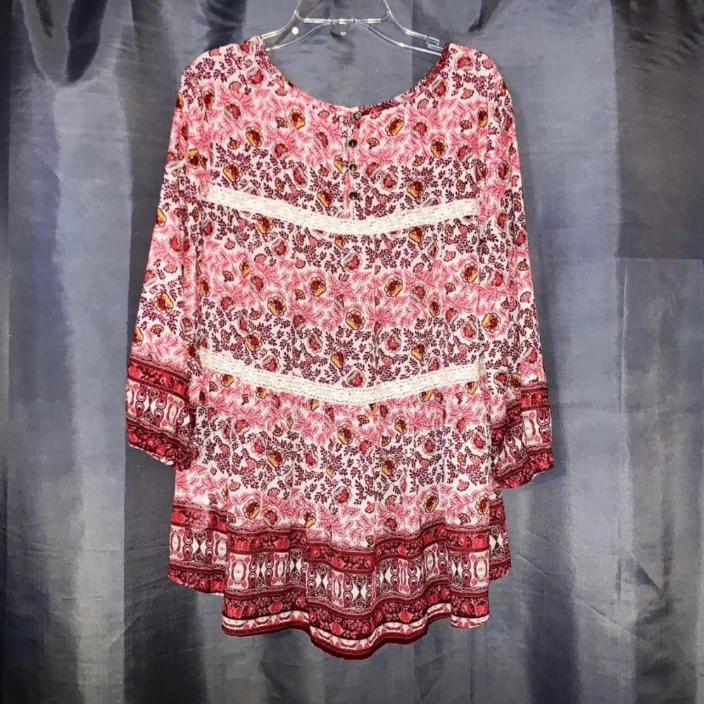 Patterned Blouse - Picture 2 of 4